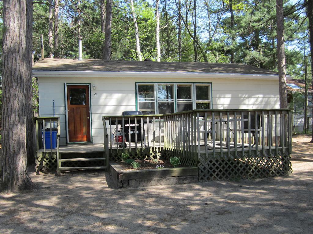 Sunbeam Bungalows Hotel Callander Exterior photo